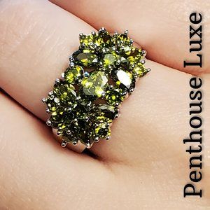 10k White Gold Green Peridot Cluster Cocktail Ring